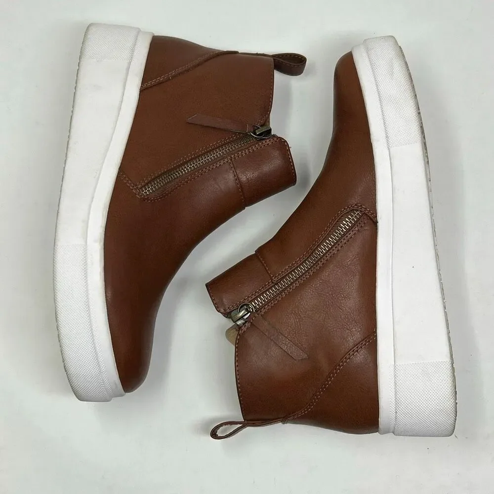 Yellow Box Erinn Ankle Boot Womens Sz 8.5 Tan Brown Side Zip Sneaker Chelsea